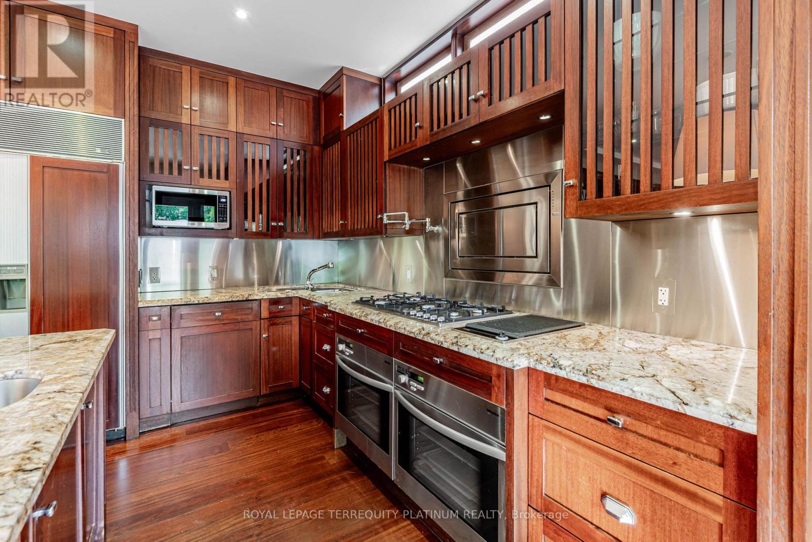 177 Roxborough Drive, Toronto, Ontario  M4W 1X7 - Photo 14 - C12464026