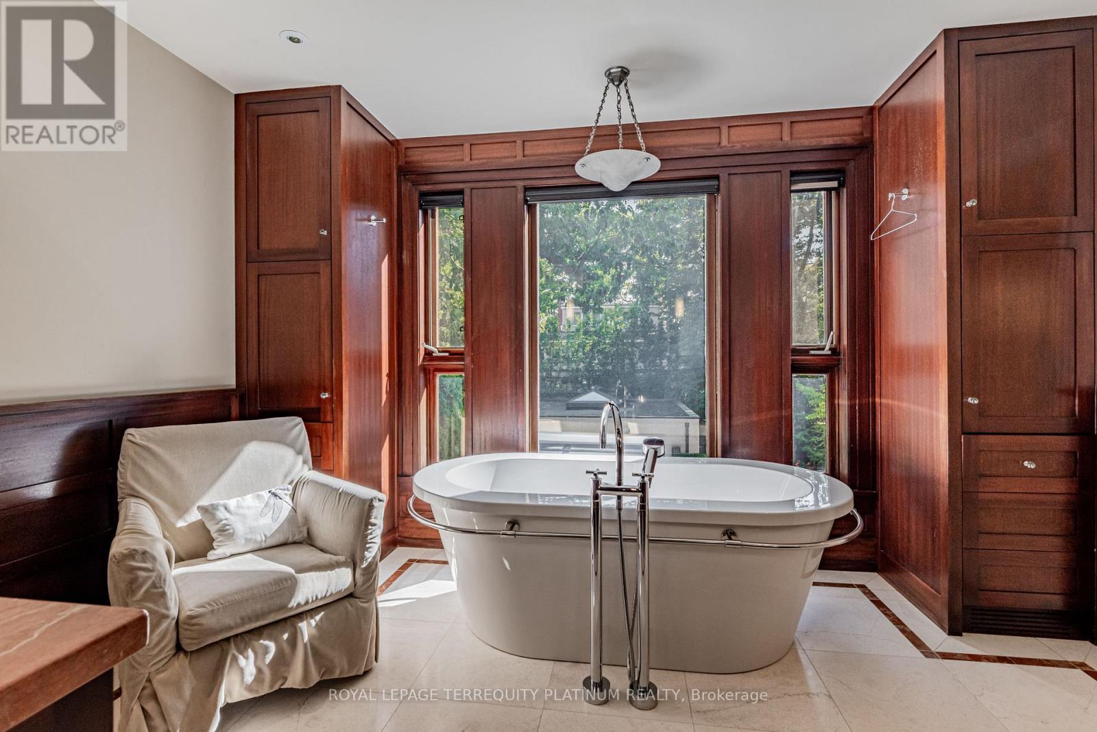 177 Roxborough Drive, Toronto, Ontario  M4W 1X7 - Photo 24 - C12464026
