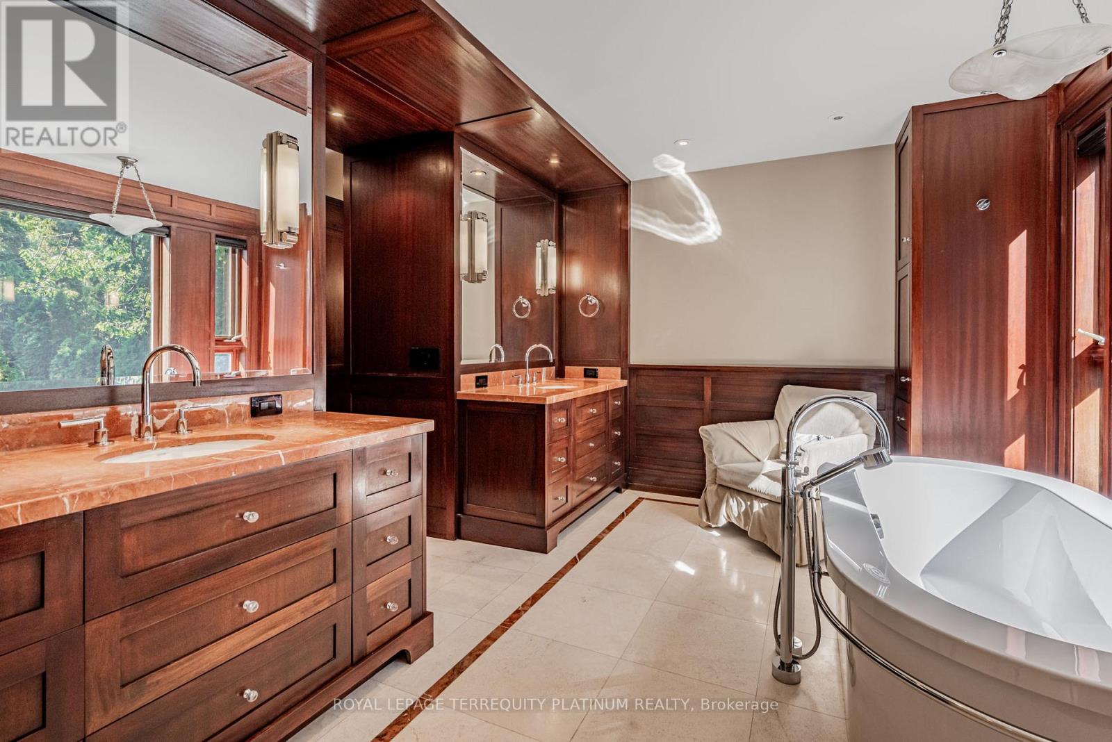 177 Roxborough Drive, Toronto, Ontario  M4W 1X7 - Photo 25 - C12464026