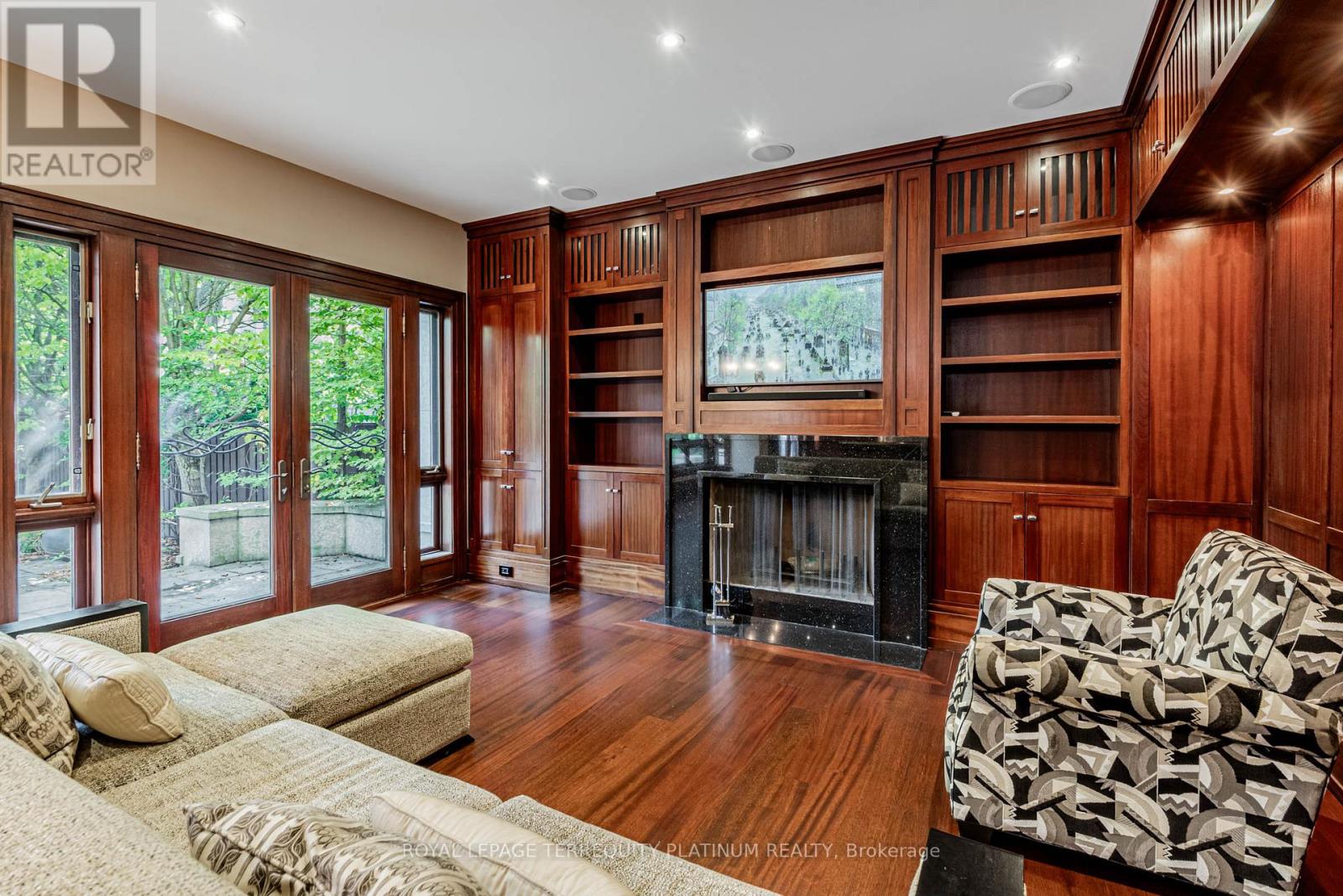 177 Roxborough Drive, Toronto, Ontario  M4W 1X7 - Photo 18 - C12464026