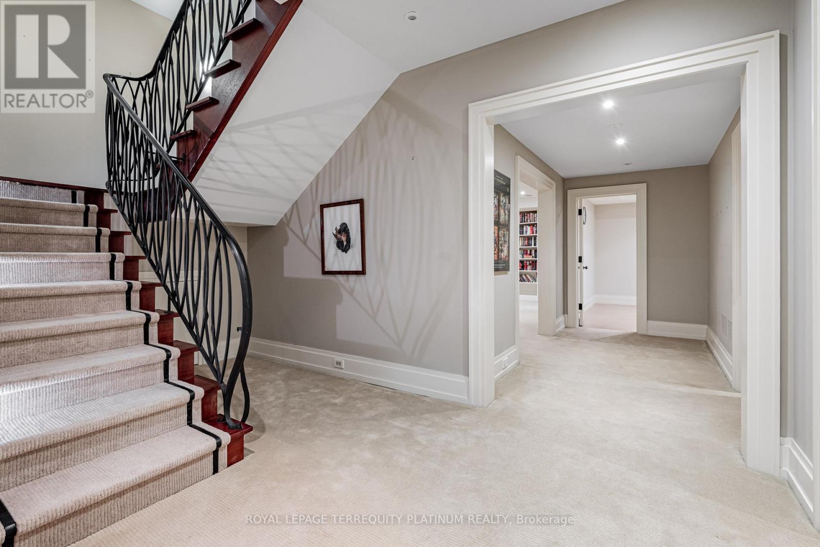 177 Roxborough Drive, Toronto, Ontario  M4W 1X7 - Photo 36 - C12464026
