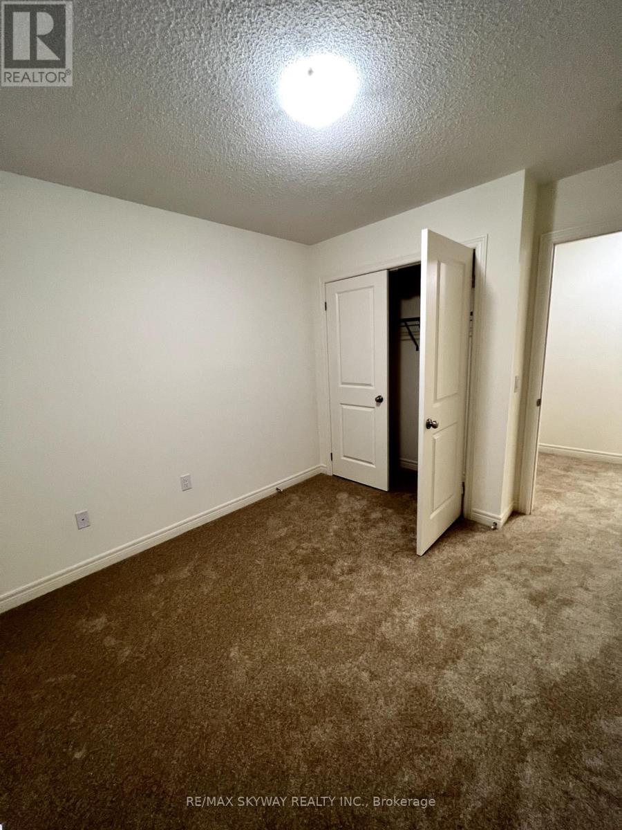 38 Donald Stewart Road, Brampton, Ontario  L7A 0C3 - Photo 10 - W12464290