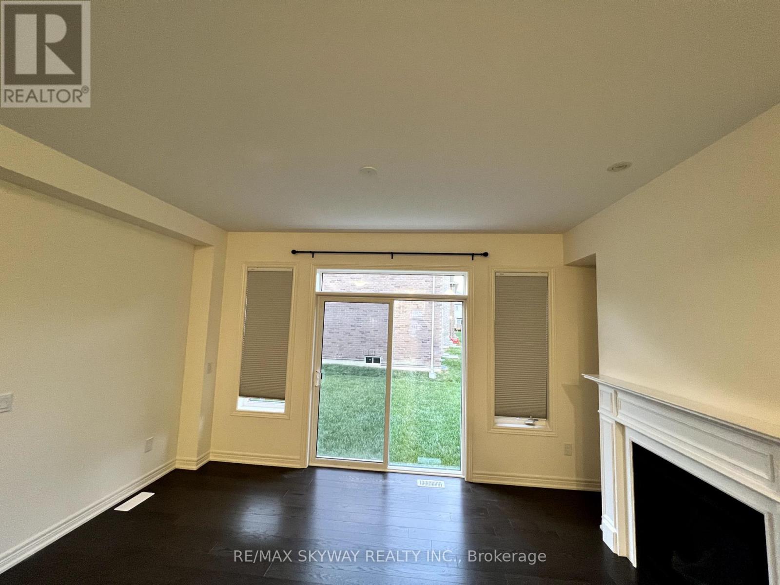 38 Donald Stewart Road, Brampton, Ontario  L7A 0C3 - Photo 3 - W12464290