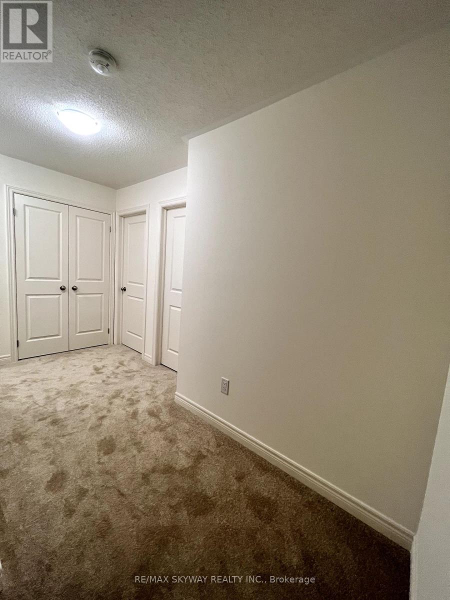 38 Donald Stewart Road, Brampton, Ontario  L7A 0C3 - Photo 8 - W12464290