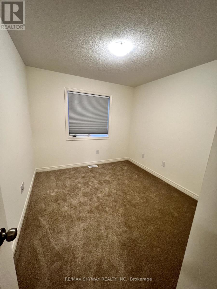 38 Donald Stewart Road, Brampton, Ontario  L7A 0C3 - Photo 9 - W12464290