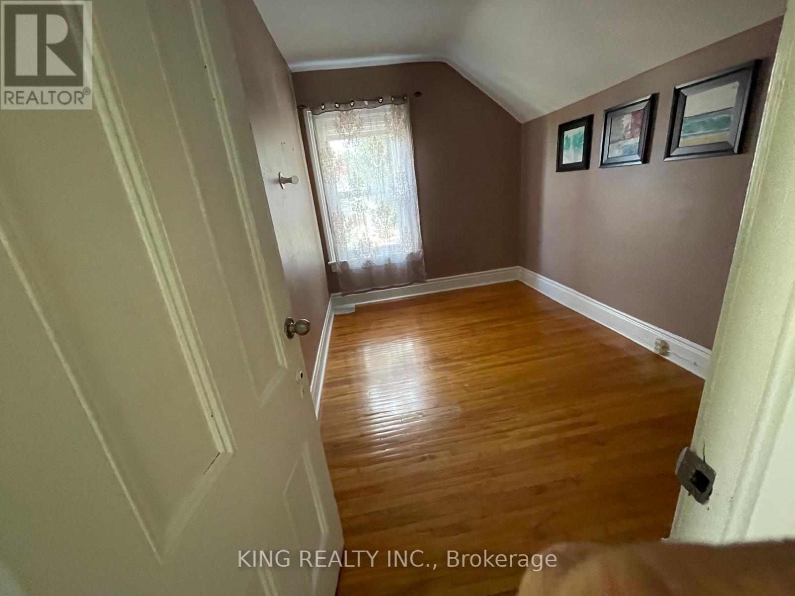 24 English Street, Brampton, Ontario  L6X 1L6 - Photo 6 - W12464294