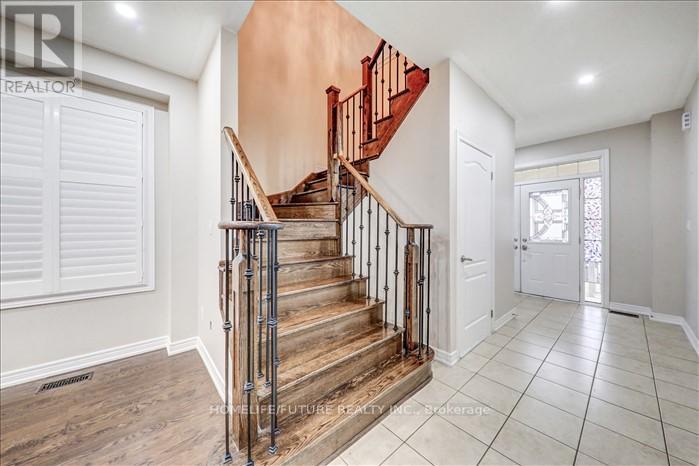 Main - 6 Ross Drive, Brampton, Ontario  L6R 3S7 - Photo 5 - W12464311