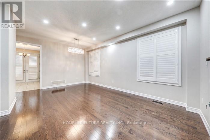 Main - 6 Ross Drive, Brampton, Ontario  L6R 3S7 - Photo 6 - W12464311