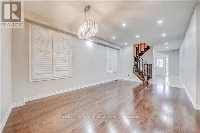 Main - 6 Ross Drive, Brampton, Ontario  L6R 3S7 - Photo 7 - W12464311