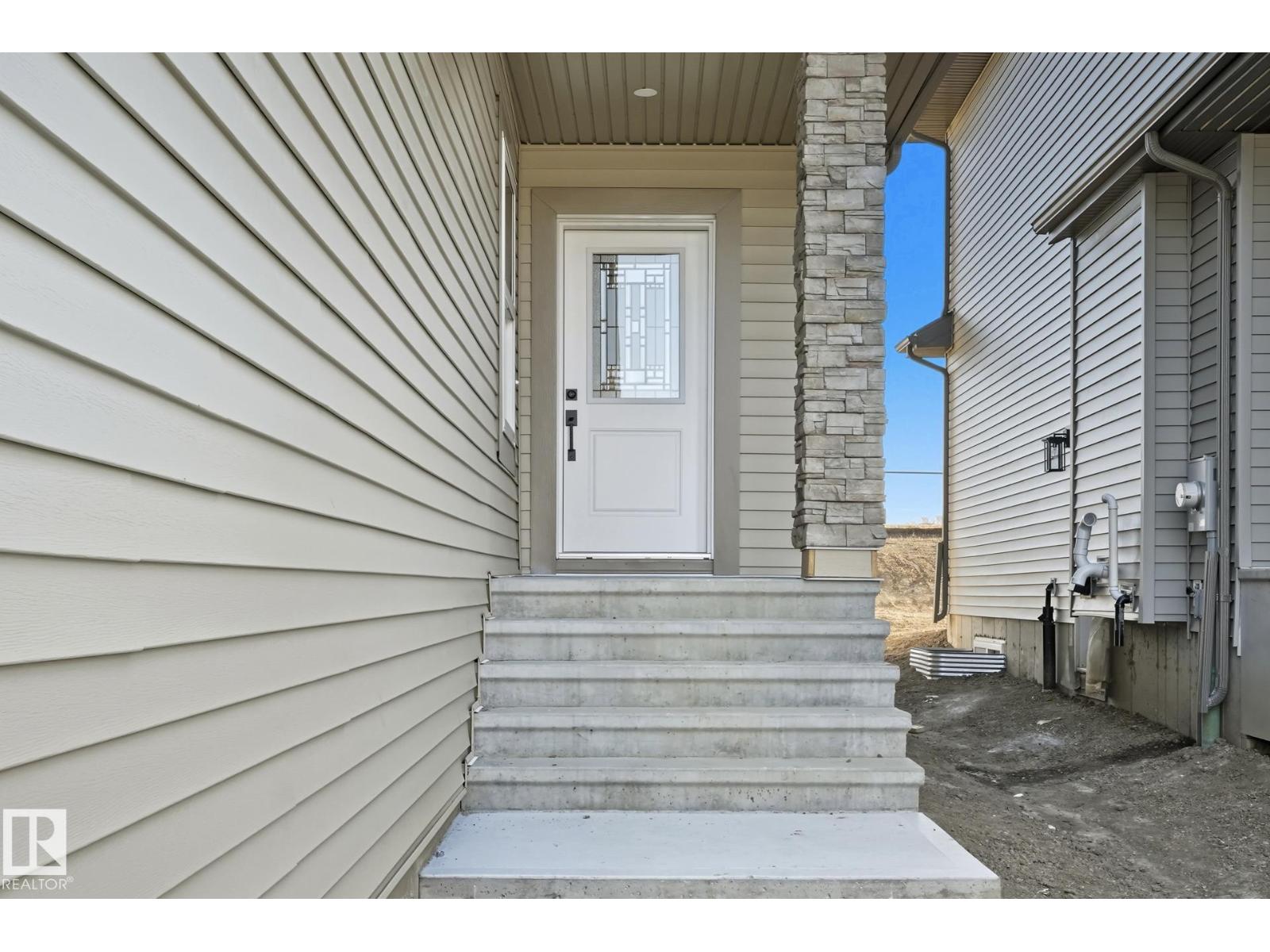 Property at 66 Hemingway CR image 2