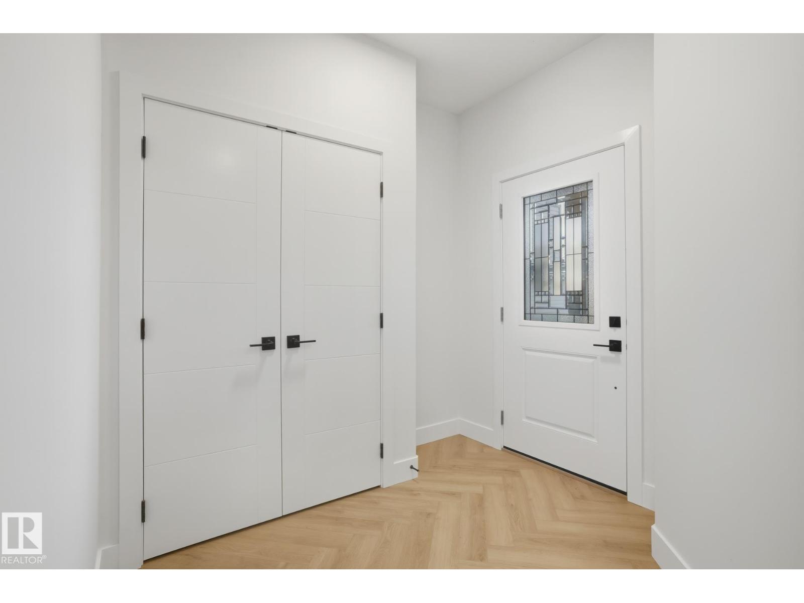 Property at 66 Hemingway CR image 3