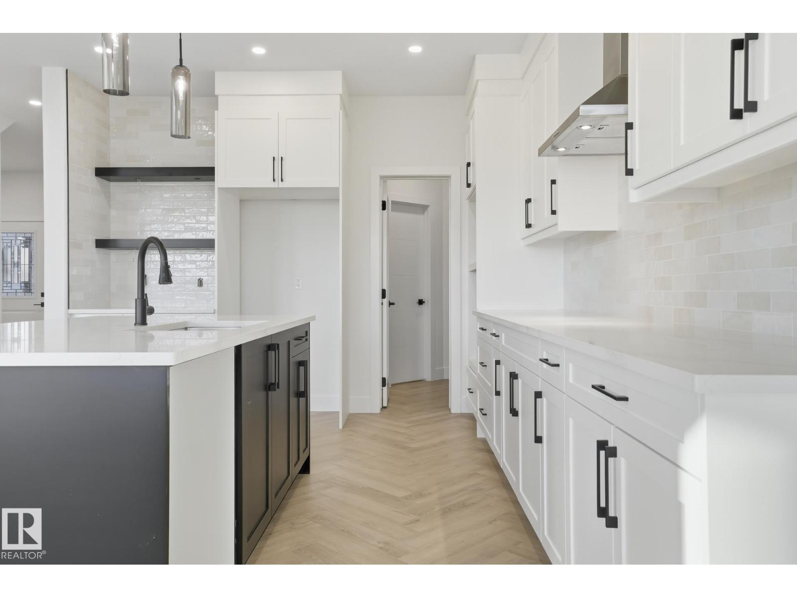 Property at 66 Hemingway CR image 5