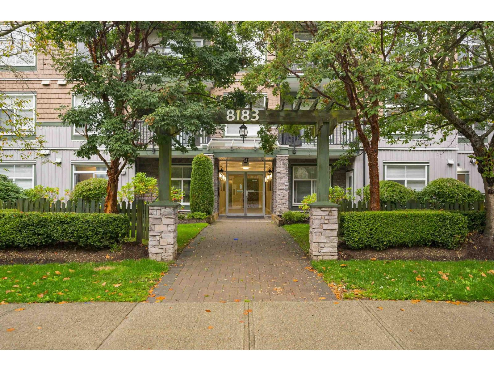 303 8183 121a Street, Surrey, British Columbia  V3W 1S7 - Photo 5 - R3058952