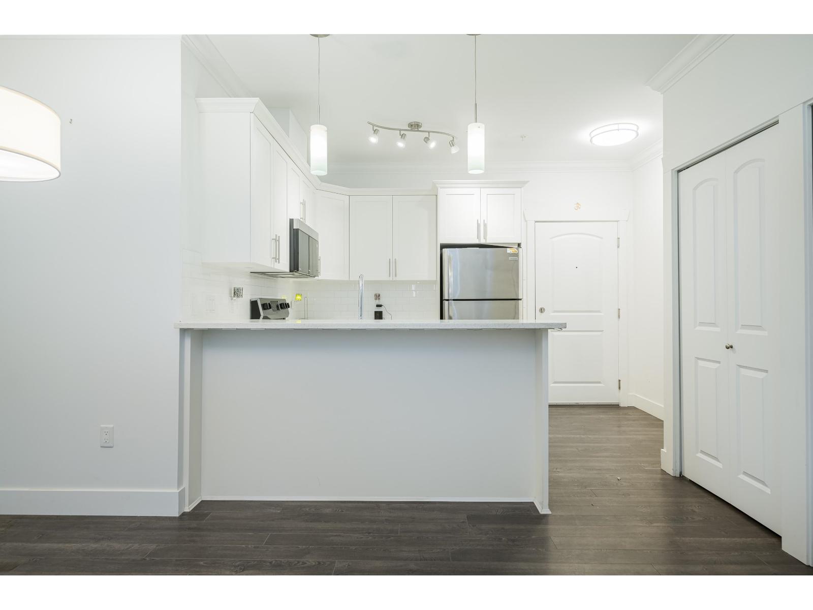 303 8183 121a Street, Surrey, British Columbia  V3W 1S7 - Photo 8 - R3058952