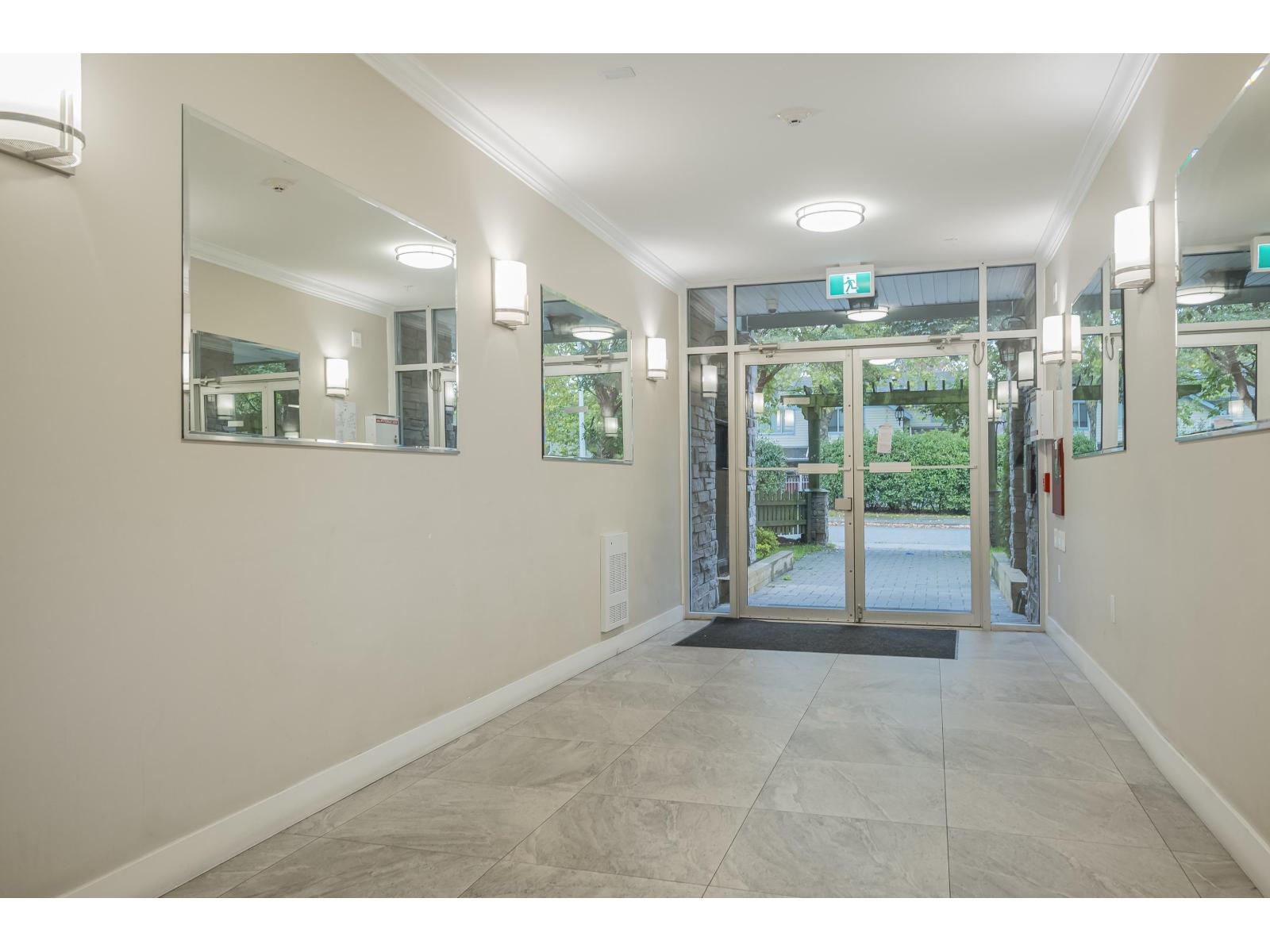 303 8183 121a Street, Surrey, British Columbia  V3W 1S7 - Photo 6 - R3058952