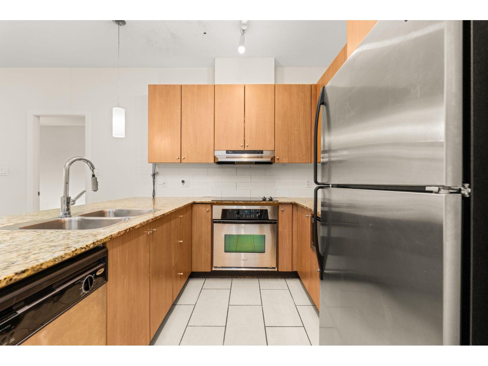 218 15322 101 Avenue, Surrey, British Columbia  V3R 4G9 - Photo 4 - R3058809