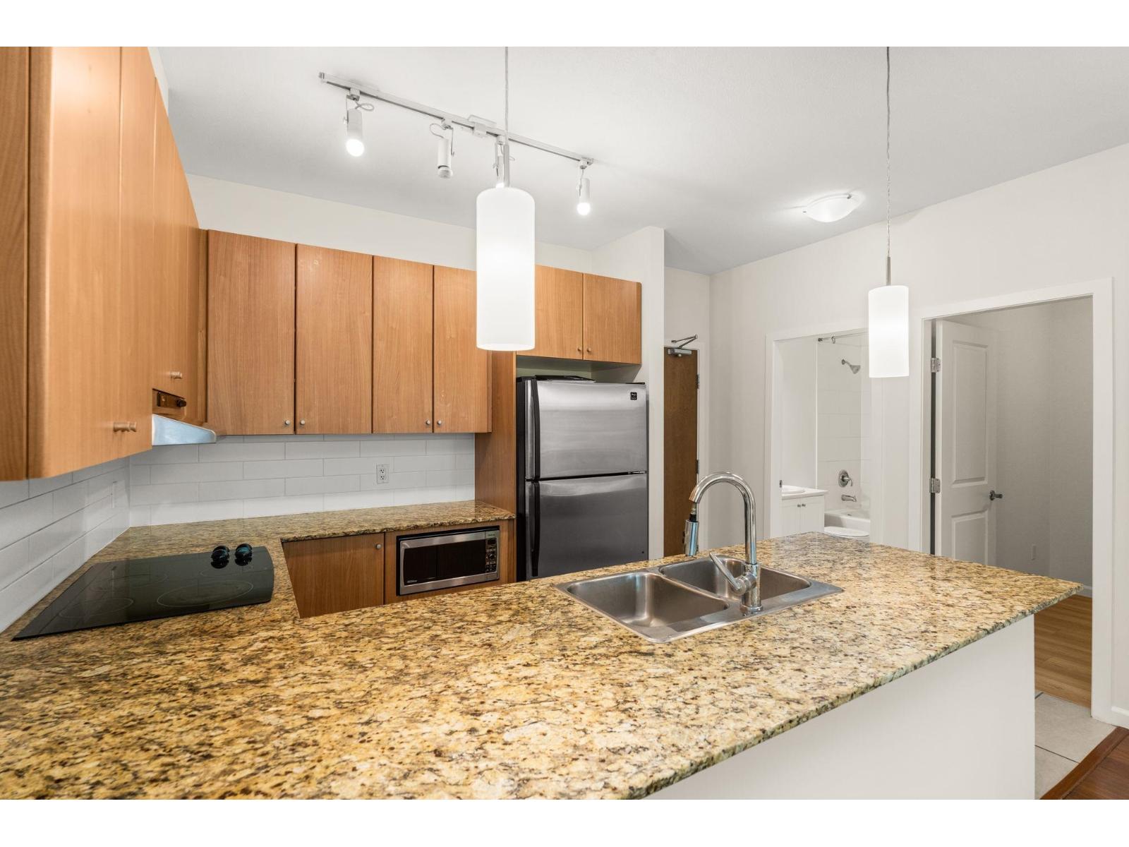 218 15322 101 Avenue, Surrey, British Columbia  V3R 4G9 - Photo 3 - R3058809