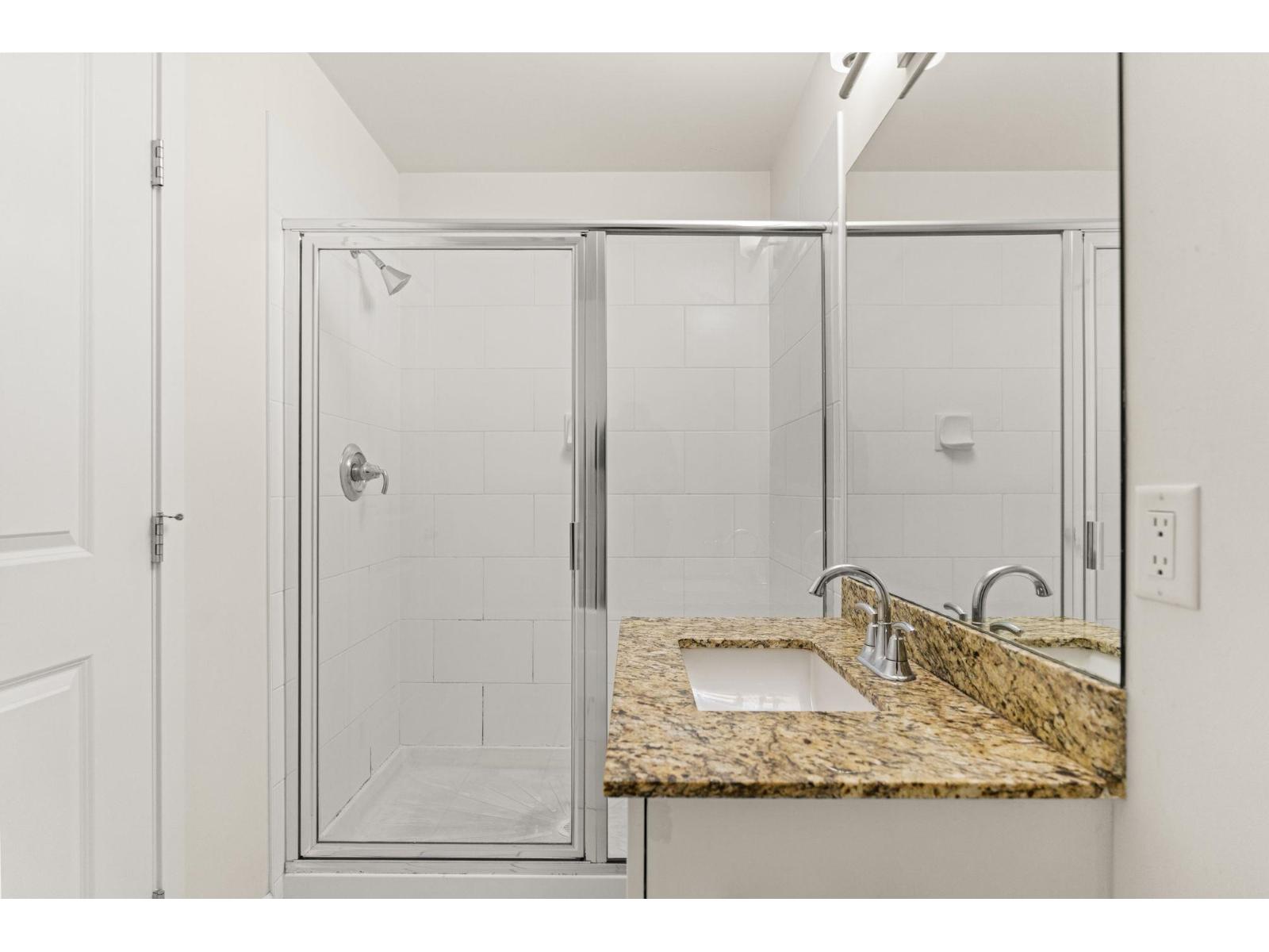 218 15322 101 Avenue, Surrey, British Columbia  V3R 4G9 - Photo 16 - R3058809