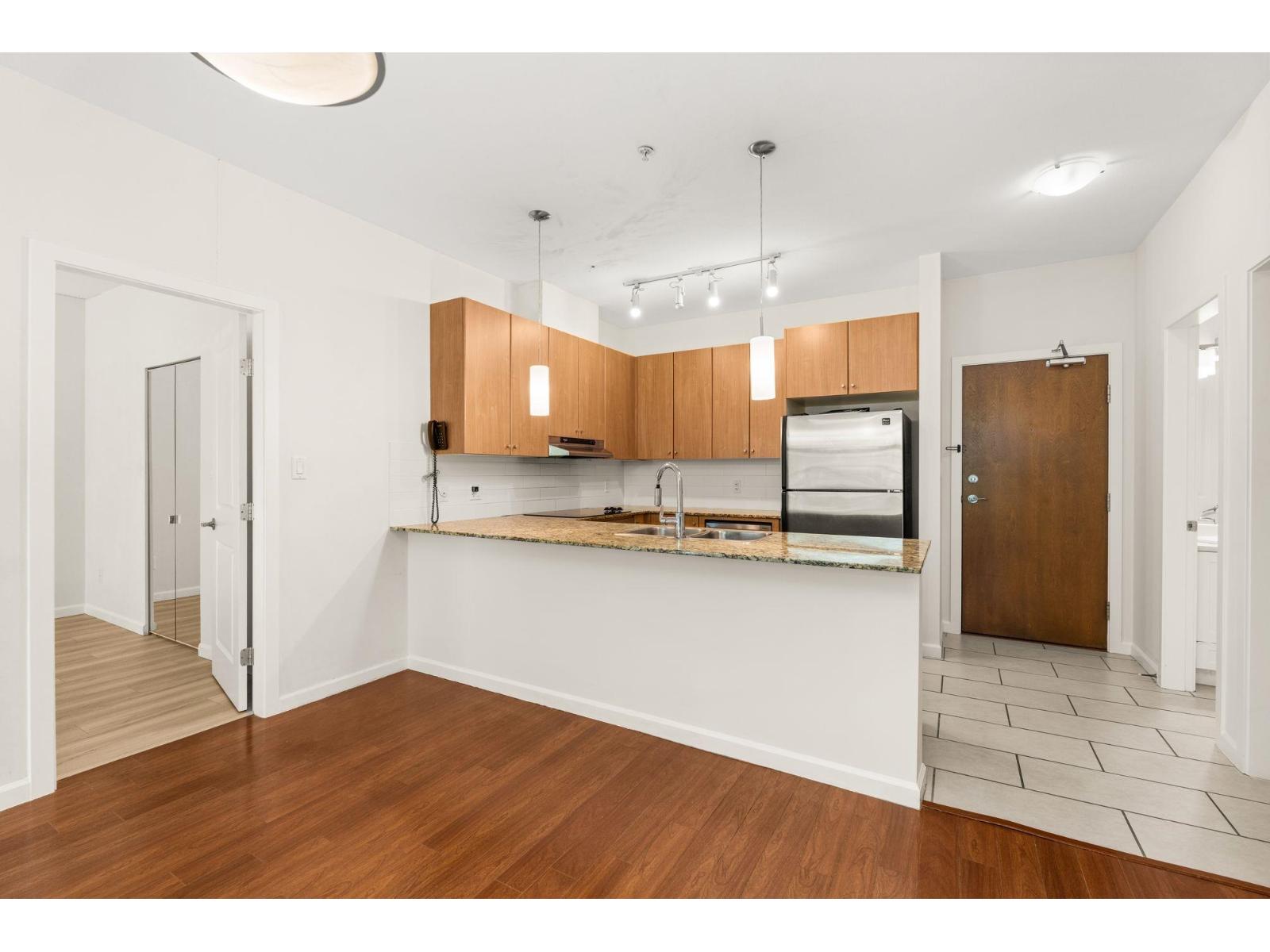 218 15322 101 Avenue, Surrey, British Columbia  V3R 4G9 - Photo 6 - R3058809