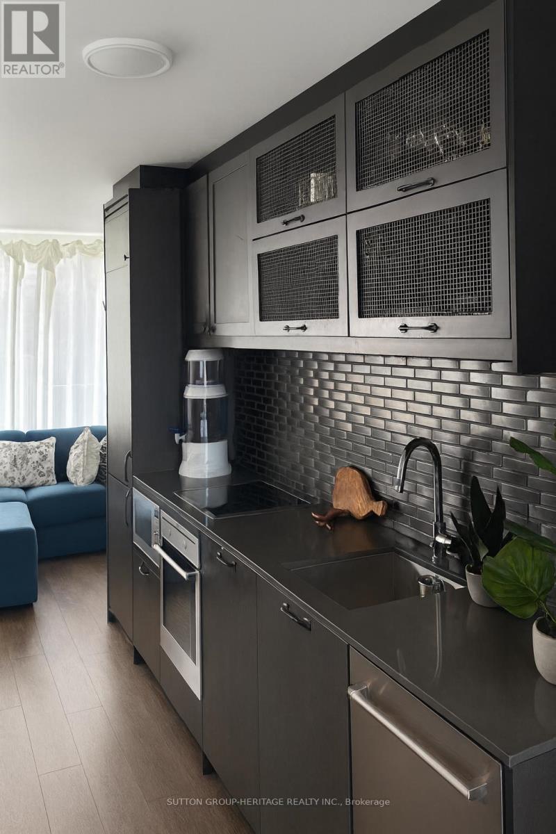 814 - 783 Bathurst Street, Toronto, Ontario  M5A 0A8 - Photo 6 - C12464325