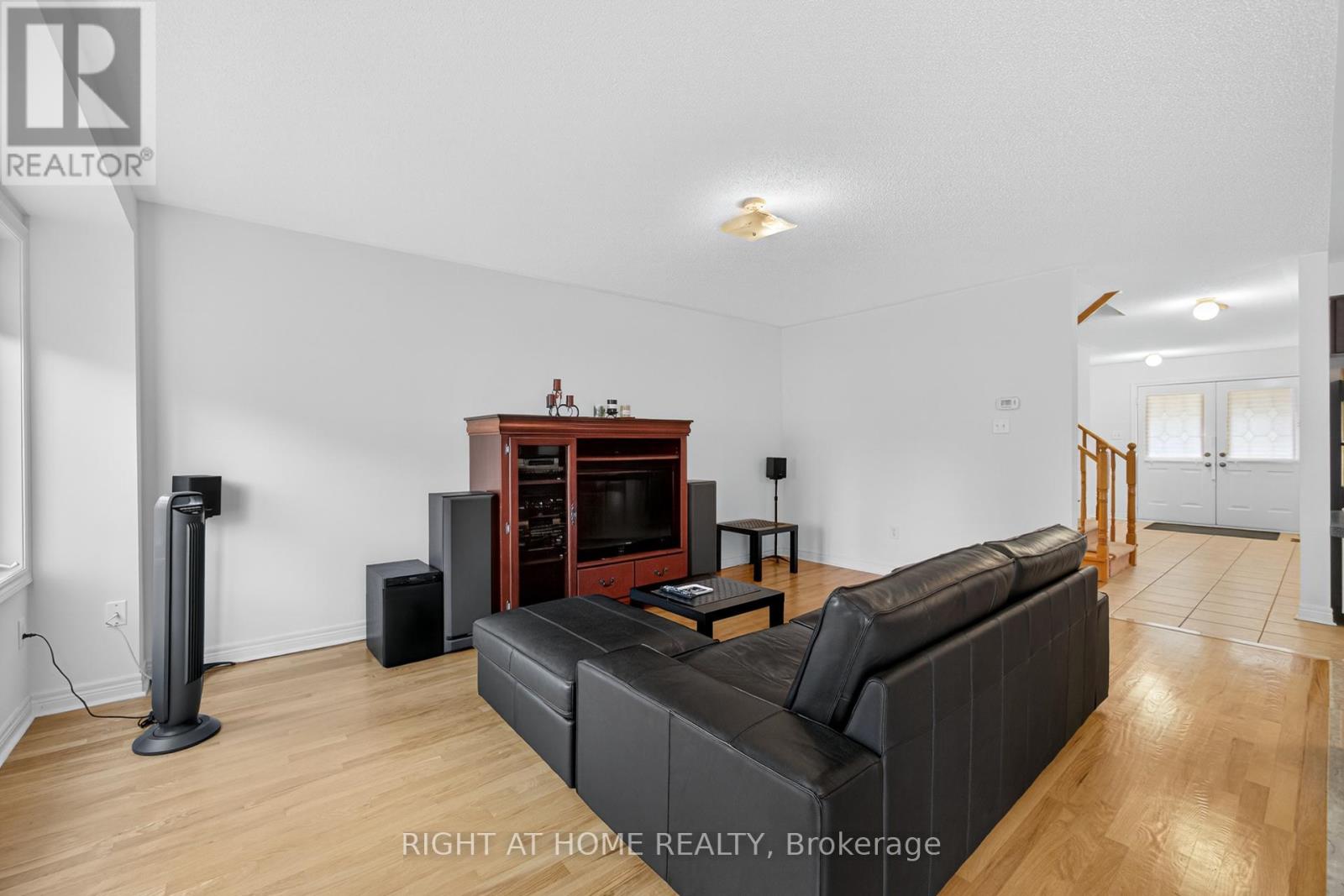 152 Westway Crescent, Vaughan, Ontario  L4K 5L8 - Photo 10 - N12464358