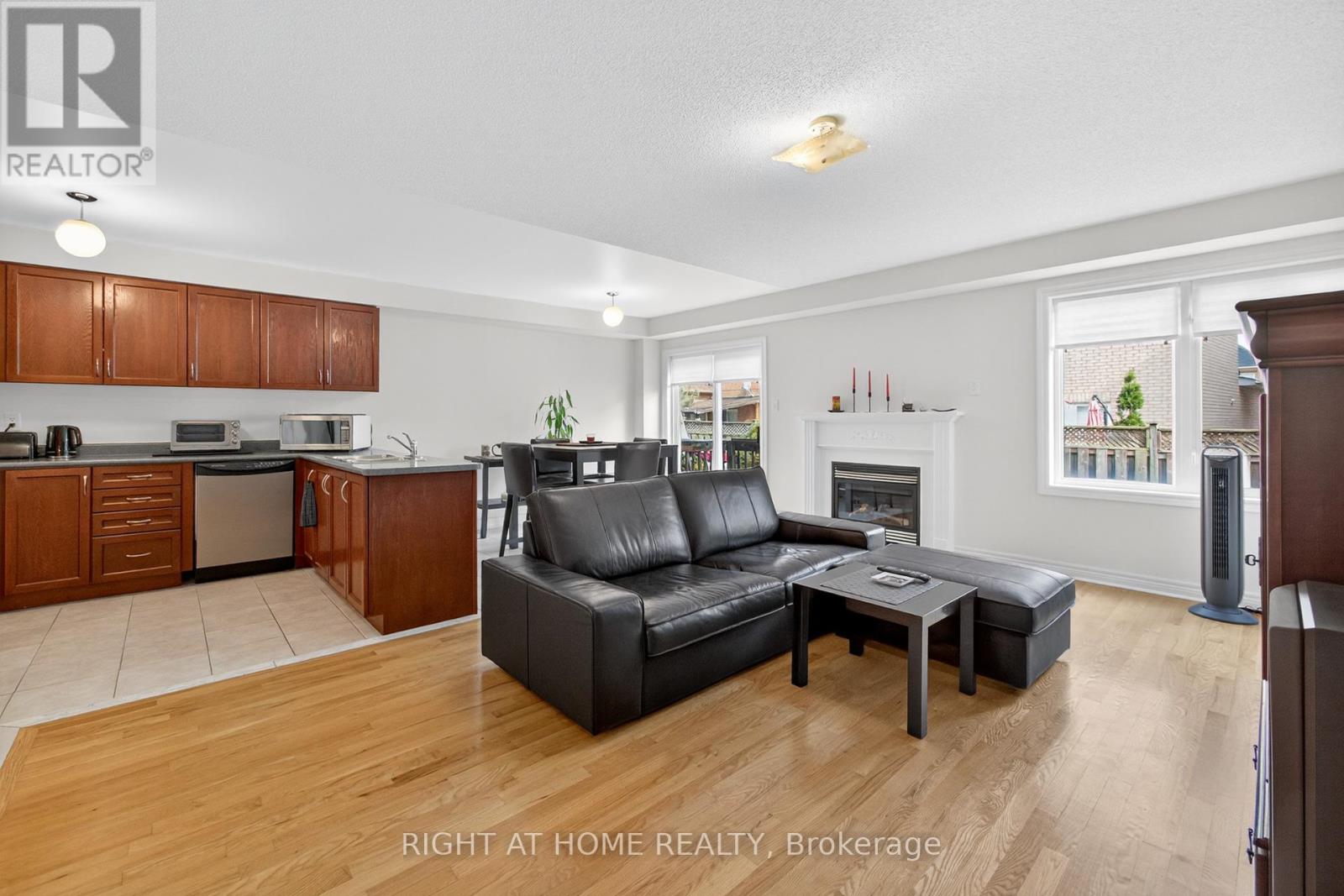 152 Westway Crescent, Vaughan, Ontario  L4K 5L8 - Photo 11 - N12464358