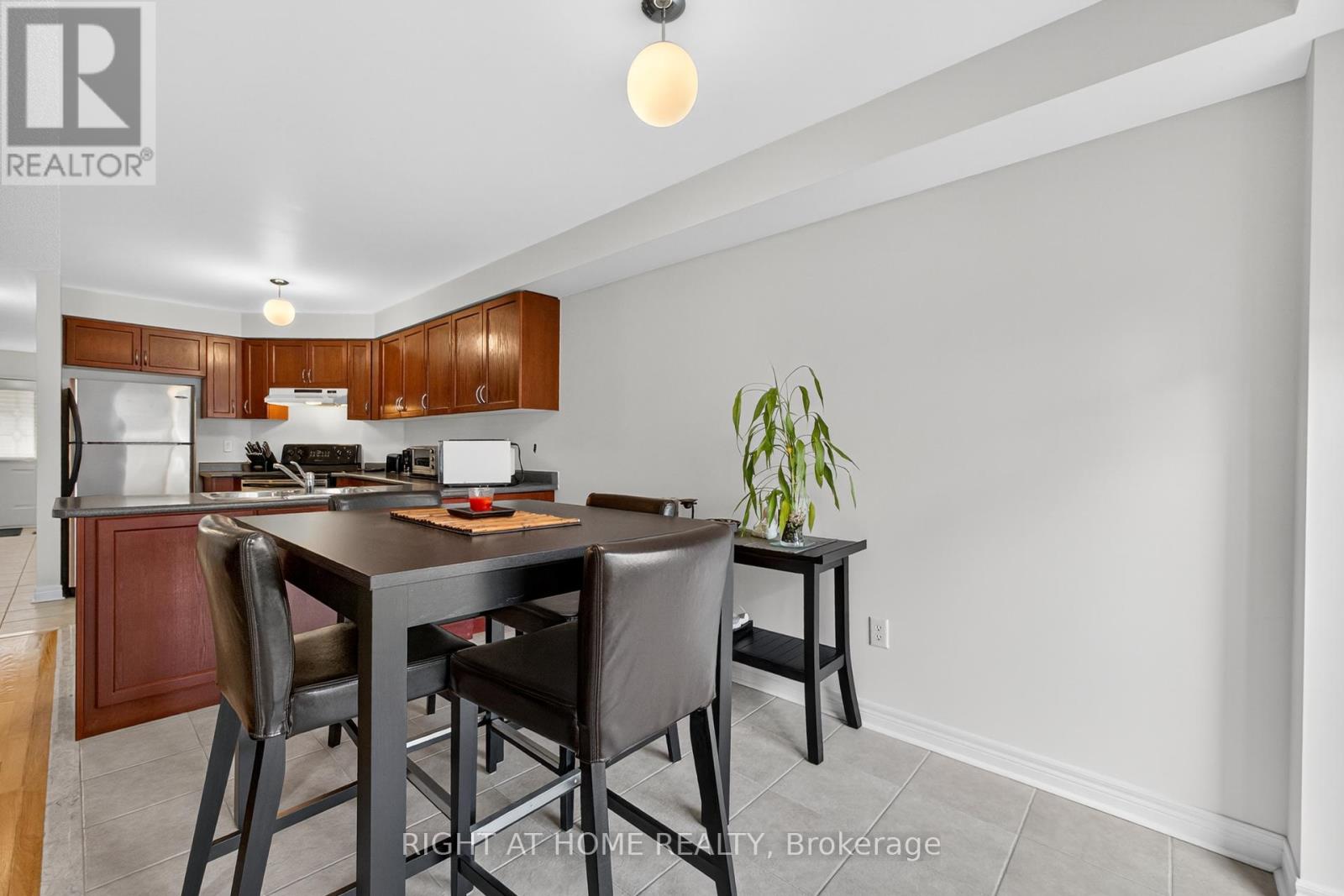 152 Westway Crescent, Vaughan, Ontario  L4K 5L8 - Photo 13 - N12464358