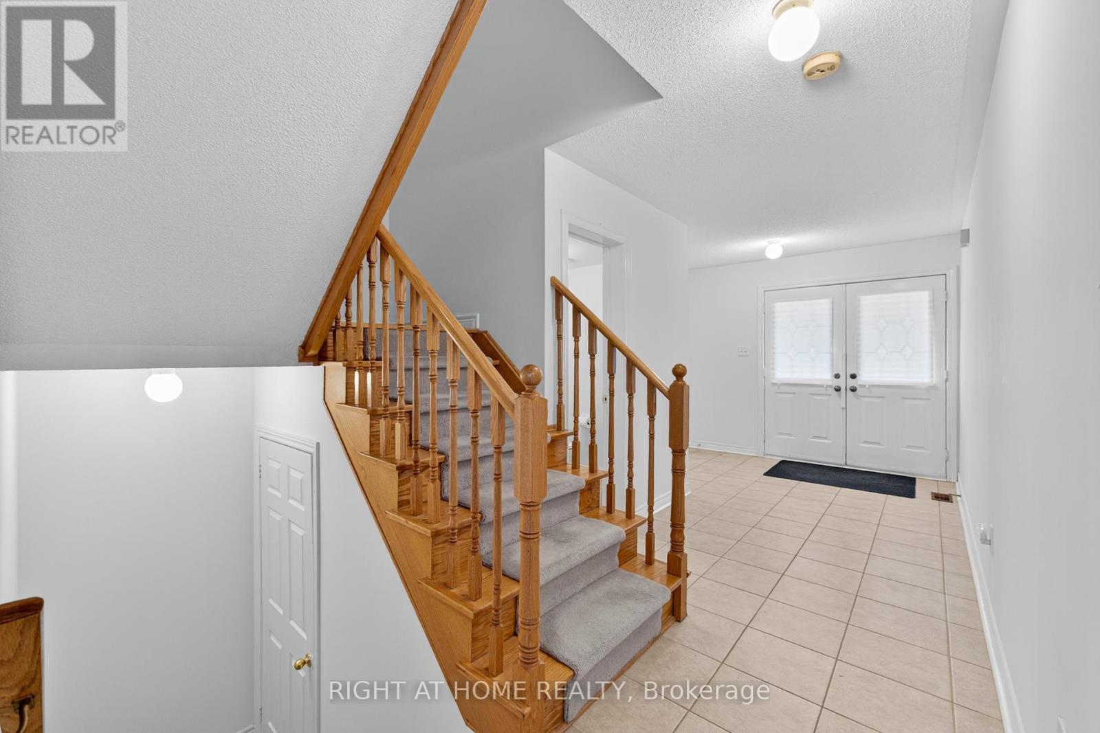 152 Westway Crescent, Vaughan, Ontario  L4K 5L8 - Photo 7 - N12464358