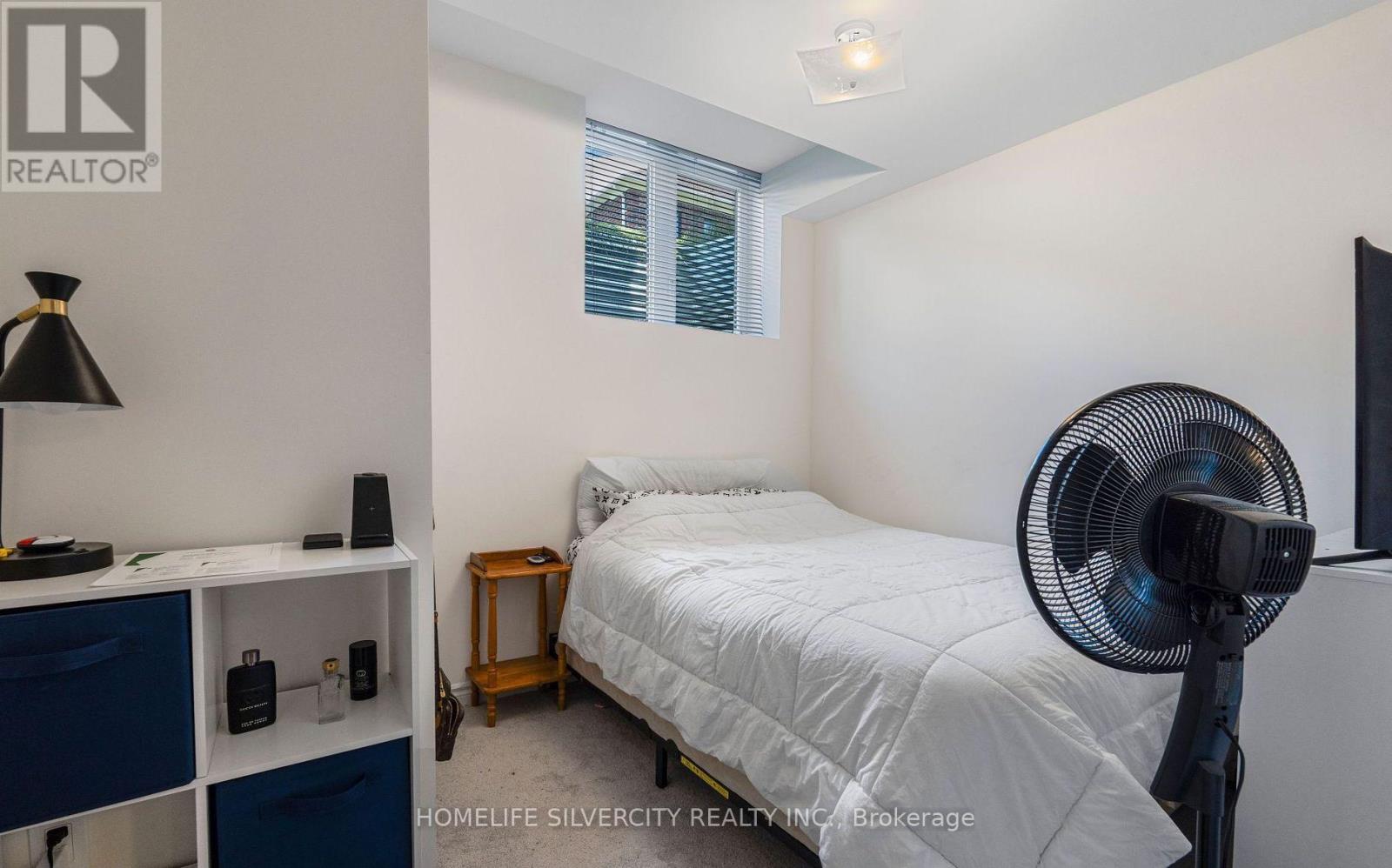 Bsmt - 124 Durham Avenue, Barrie, Ontario  L9J 0L8 - Photo 4 - S12464331