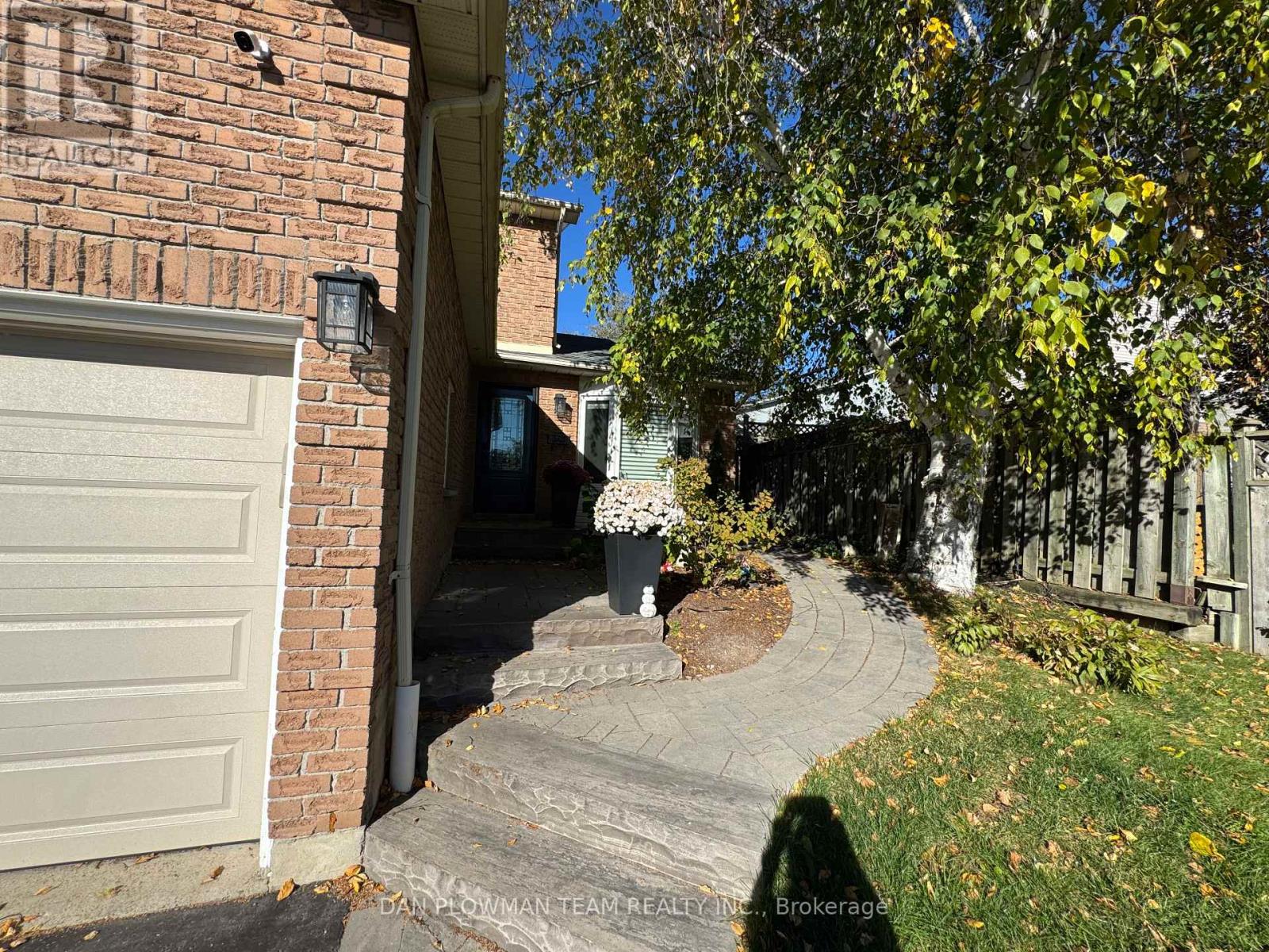 37 Wood Drive, Whitby, Ontario  L1N 8H7 - Photo 2 - E12464341