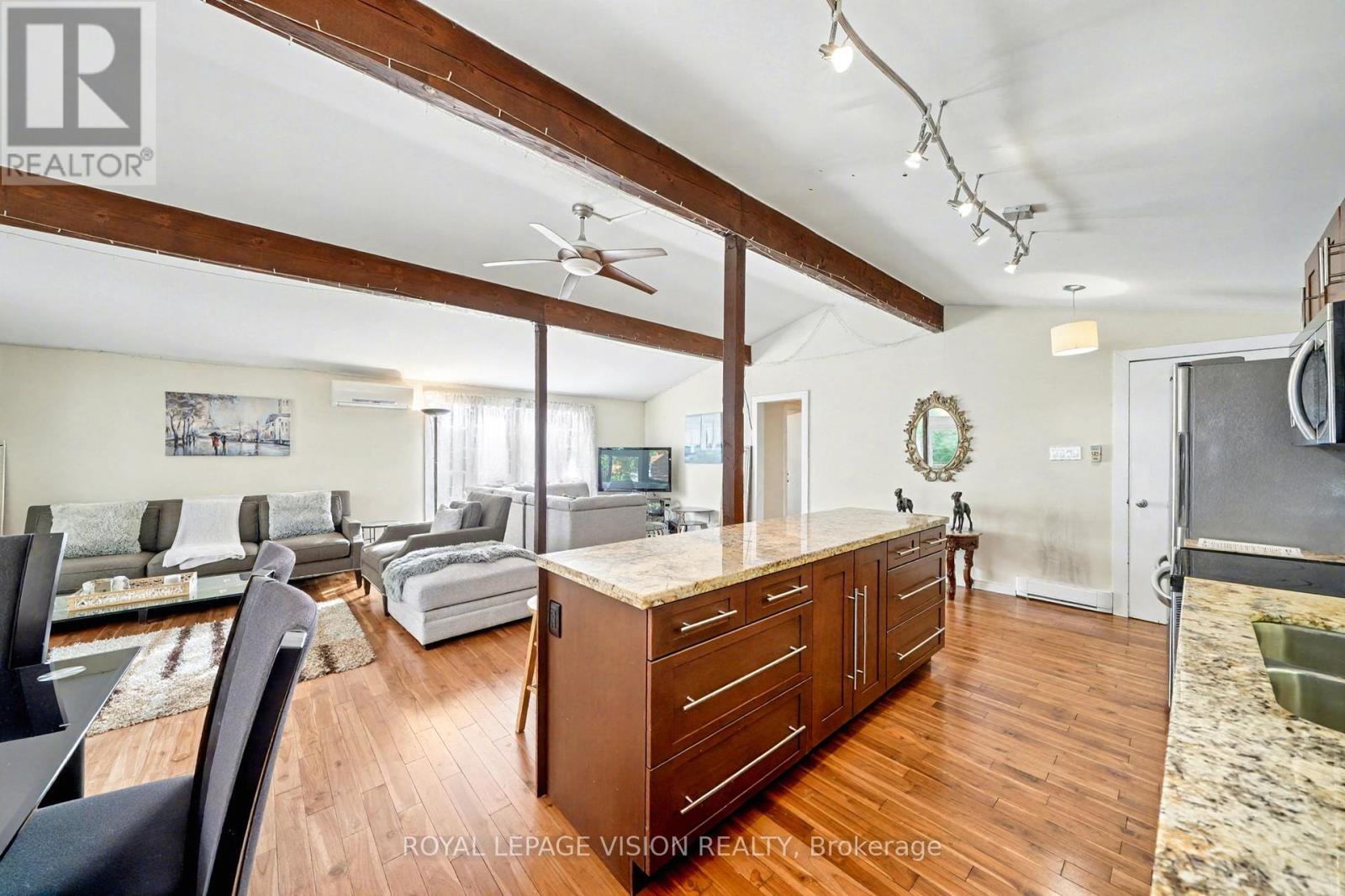 3595 Glenhaven Beach Road, Innisfil, Ontario  L9S 2Z2 - Photo 12 - N12463215