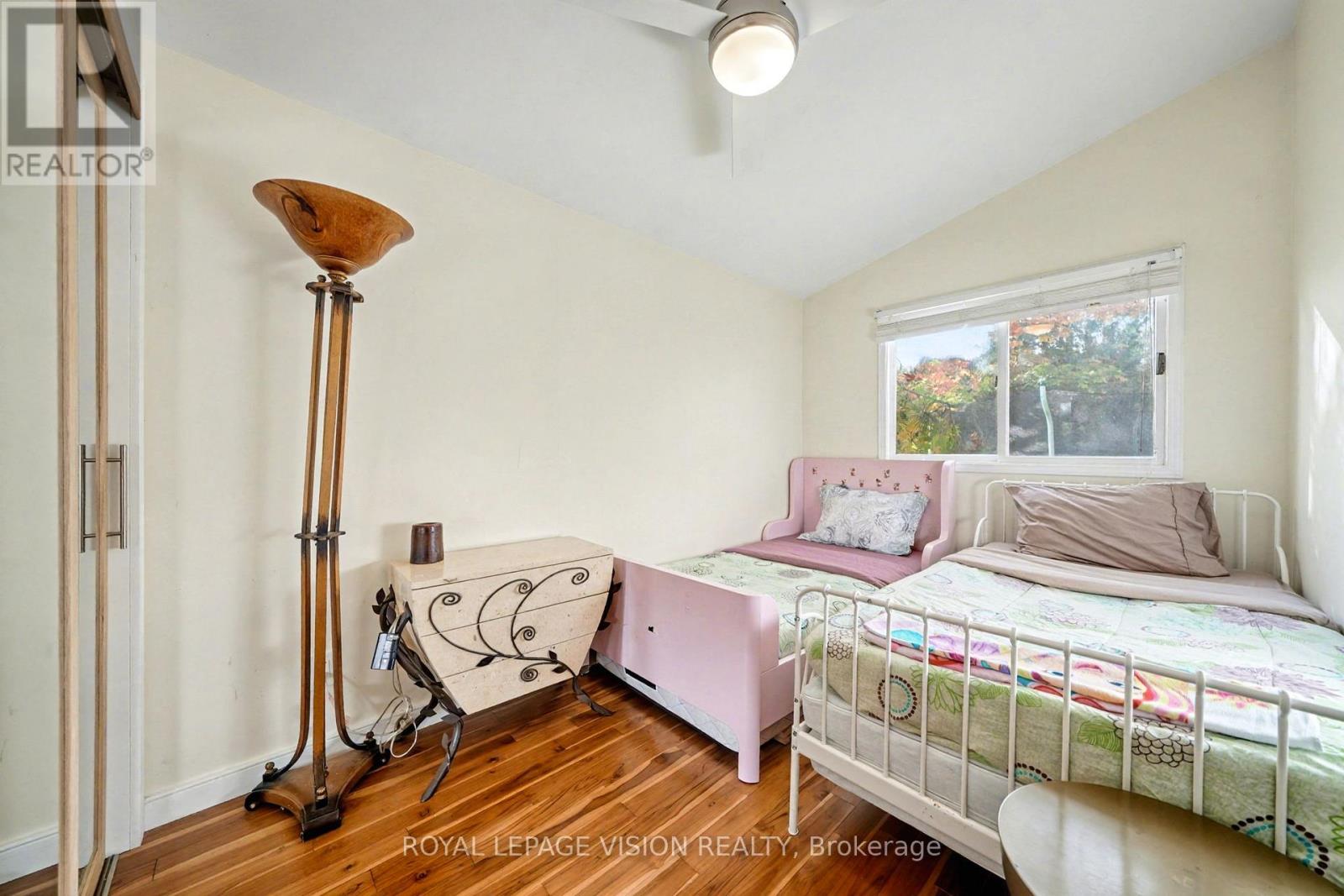 3595 Glenhaven Beach Road, Innisfil, Ontario  L9S 2Z2 - Photo 19 - N12463215