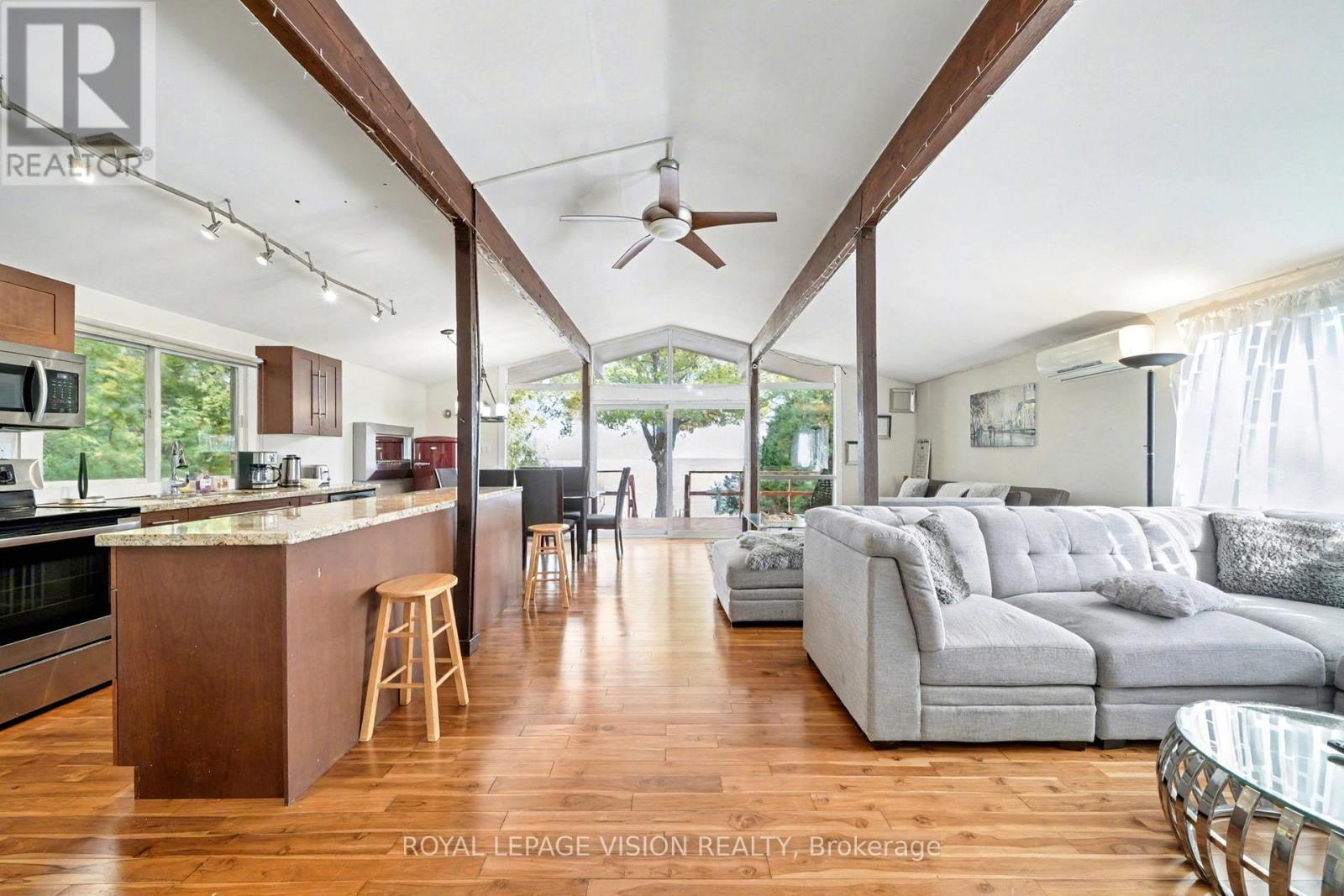 3595 Glenhaven Beach Road, Innisfil, Ontario  L9S 2Z2 - Photo 10 - N12463215