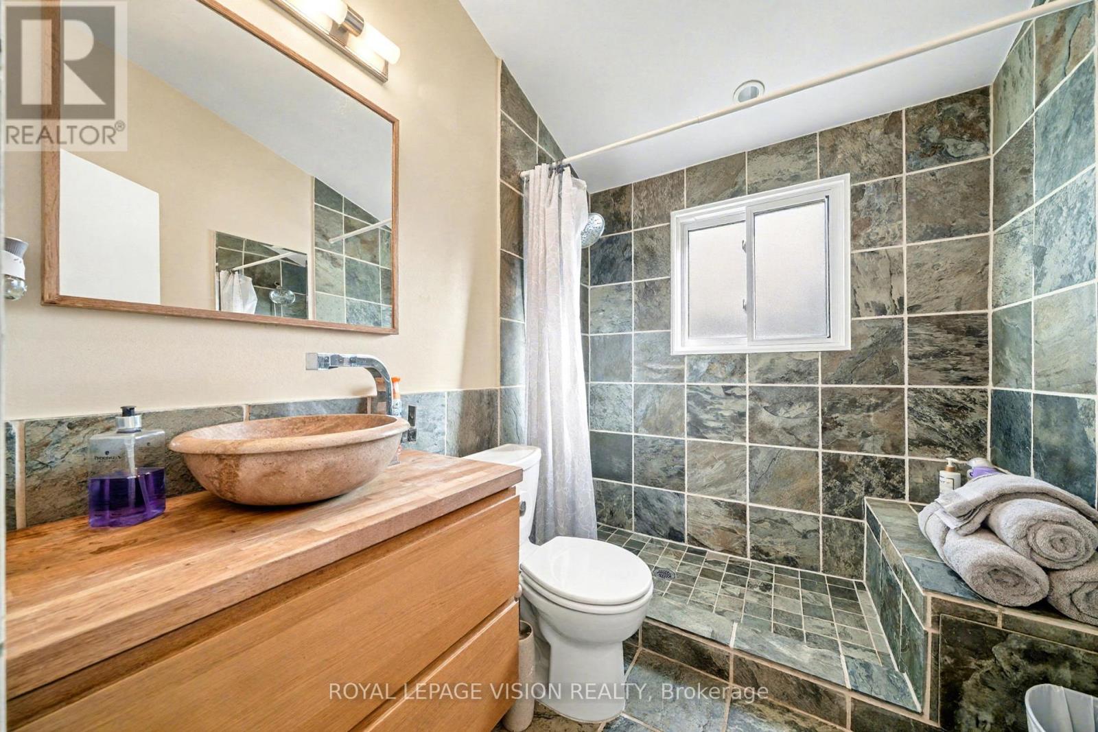 3595 Glenhaven Beach Road, Innisfil, Ontario  L9S 2Z2 - Photo 24 - N12463215