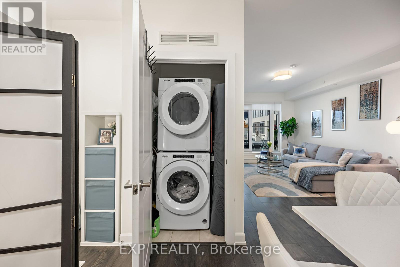 327 - 3200 William Coltson Avenue, Oakville, Ontario  L6H 7B9 - Photo 8 - W12464343