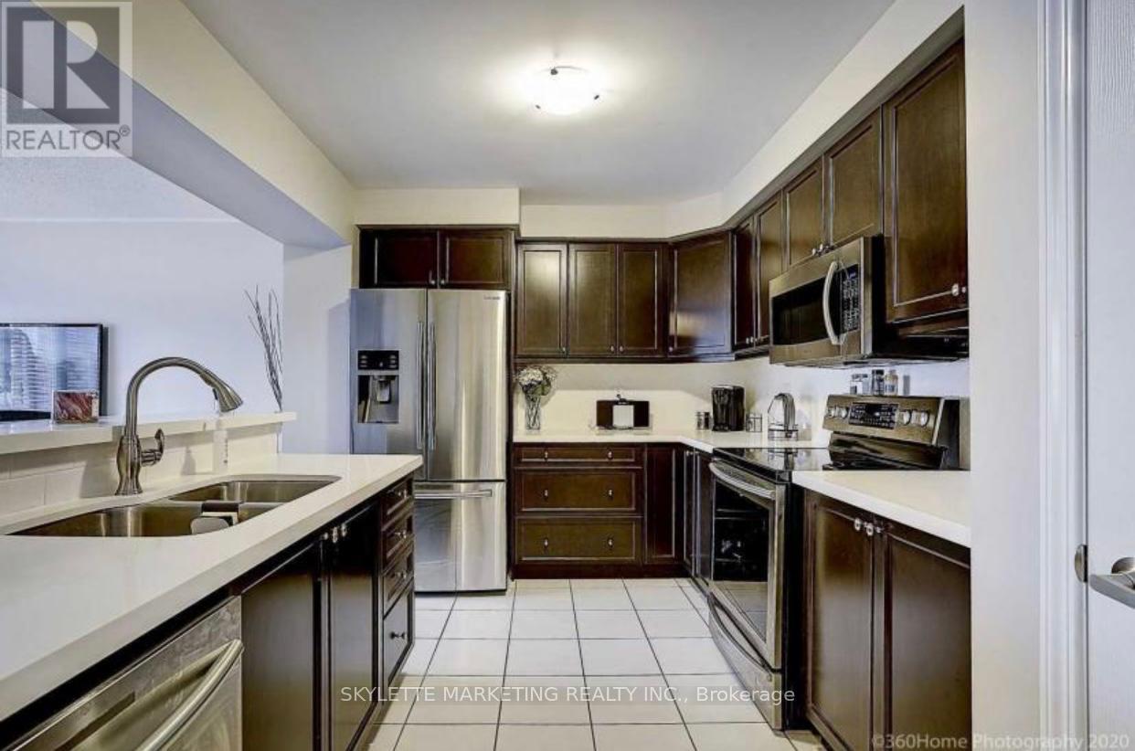 238 Mortimer Crescent, Milton, Ontario  L9T 8N7 - Photo 14 - W12464356