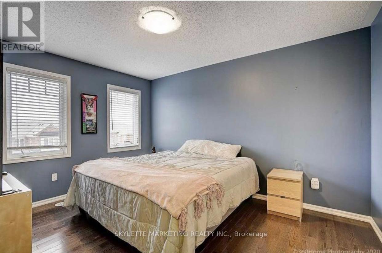 238 Mortimer Crescent, Milton, Ontario  L9T 8N7 - Photo 16 - W12464356