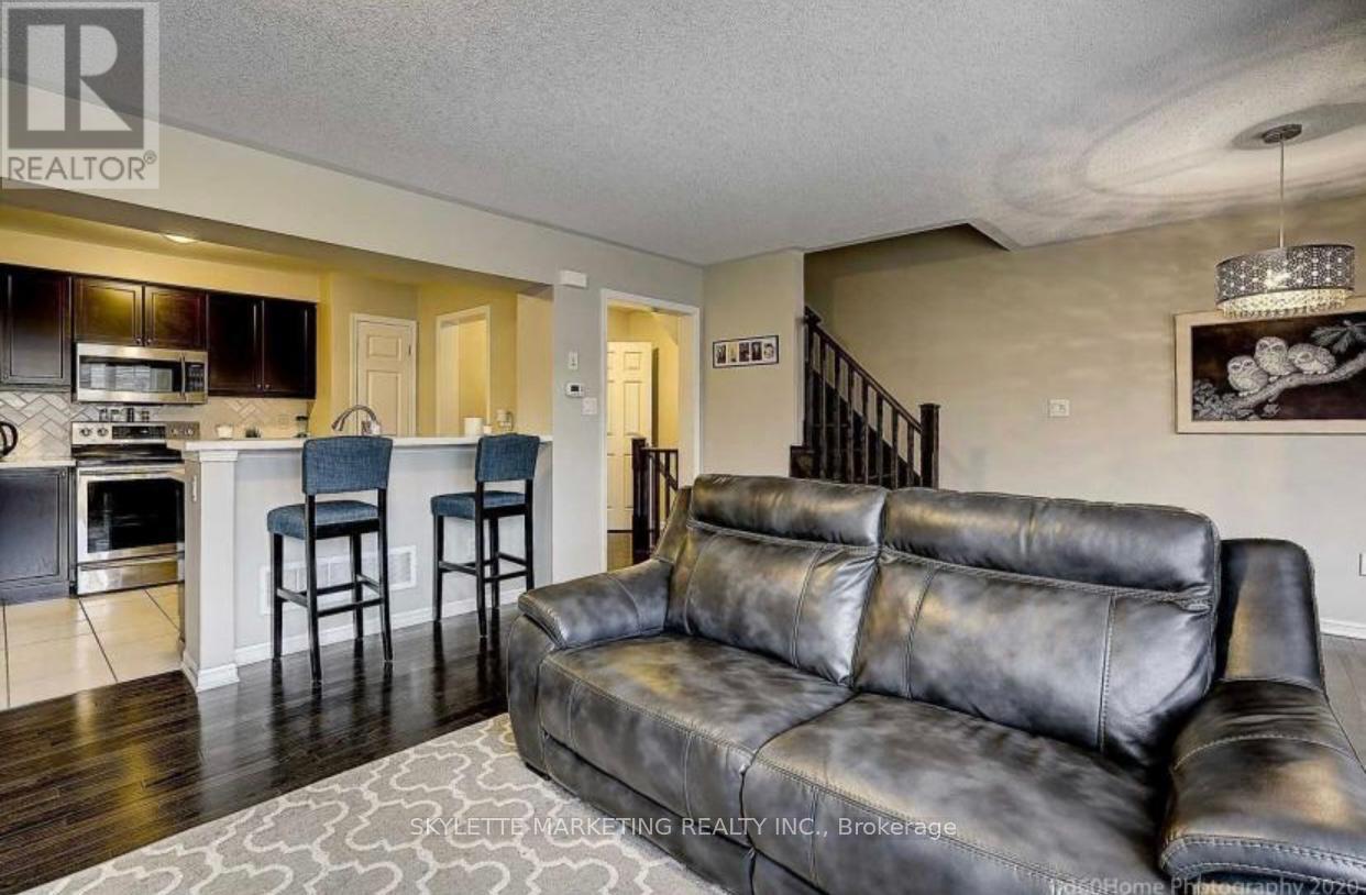 238 Mortimer Crescent, Milton, Ontario  L9T 8N7 - Photo 9 - W12464356
