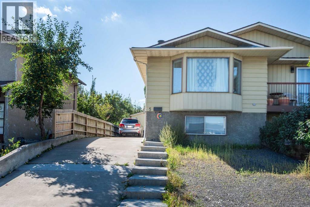 5 Fonda Drive Se, Calgary, Alberta  T2A 6E4 - Photo 1 - A2248802