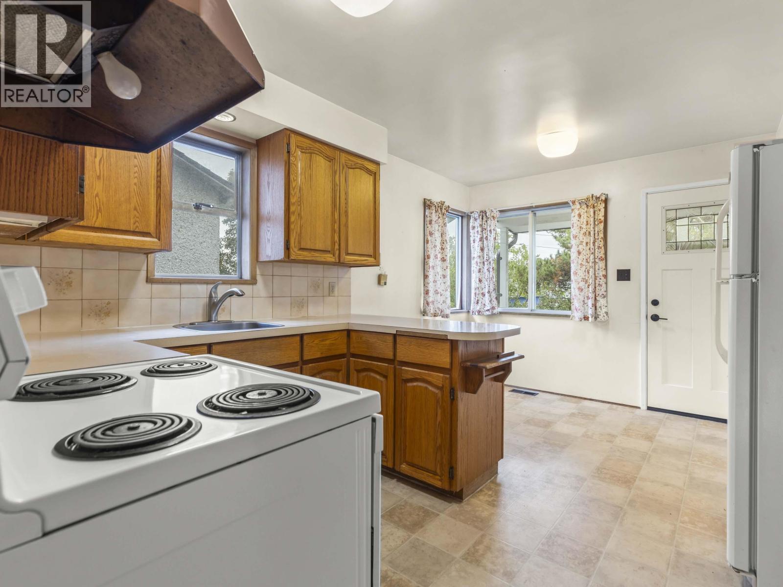 4941 Spencer Street, Vancouver, British Columbia  V5R 3Z9 - Photo 15 - R3058800