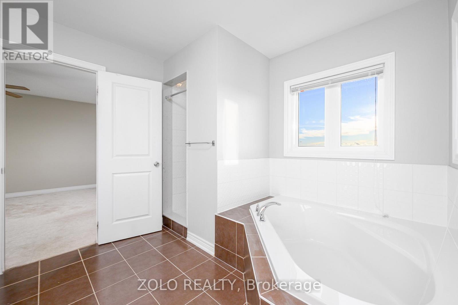 417 Florence Drive, Peterborough, Ontario  K9J 0H7 - Photo 34 - X12464332