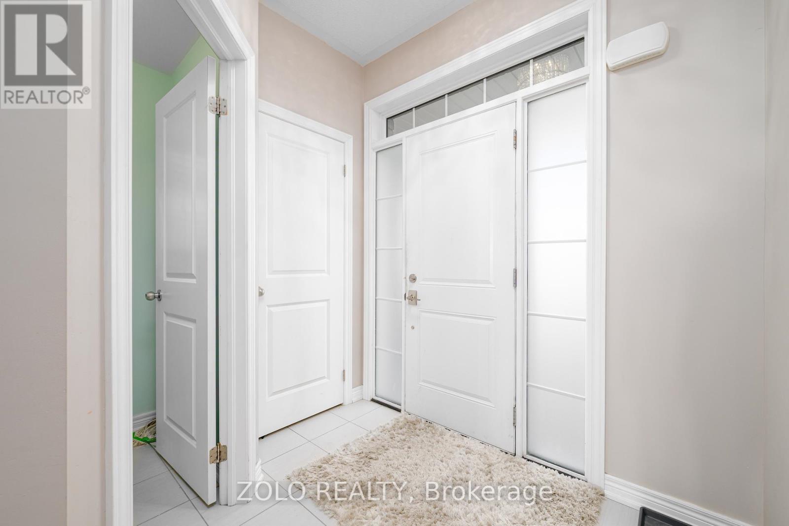 417 Florence Drive, Peterborough, Ontario  K9J 0H7 - Photo 4 - X12464332
