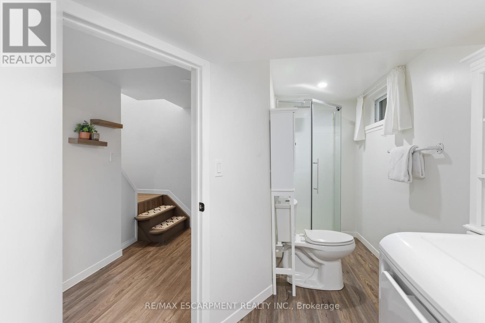 18 Flanders Avenue, St. Catharines, Ontario  L2M 5X3 - Photo 31 - X12464334