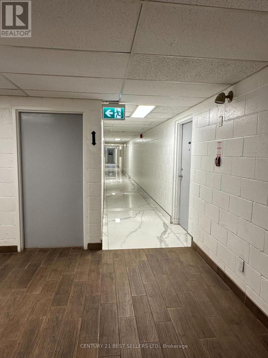44 Central Avenue E, Brockville, Ontario  K6V 1W6 - Photo 10 - X12464354