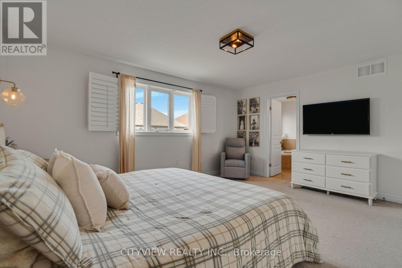 41 Bellagio Avenue, Hamilton, Ontario  L0R 1P0 - Photo 8 - X12464368
