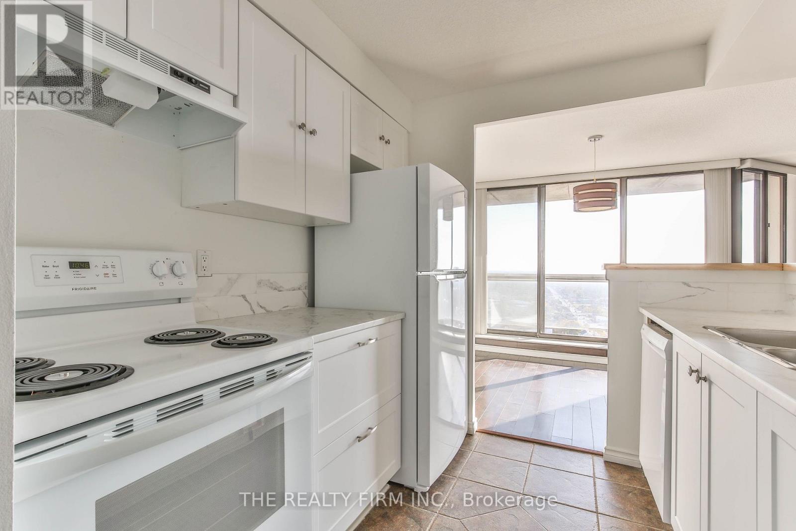 2605 - 323 Colborne Street, London East, Ontario  N6B 3N8 - Photo 13 - X12464372