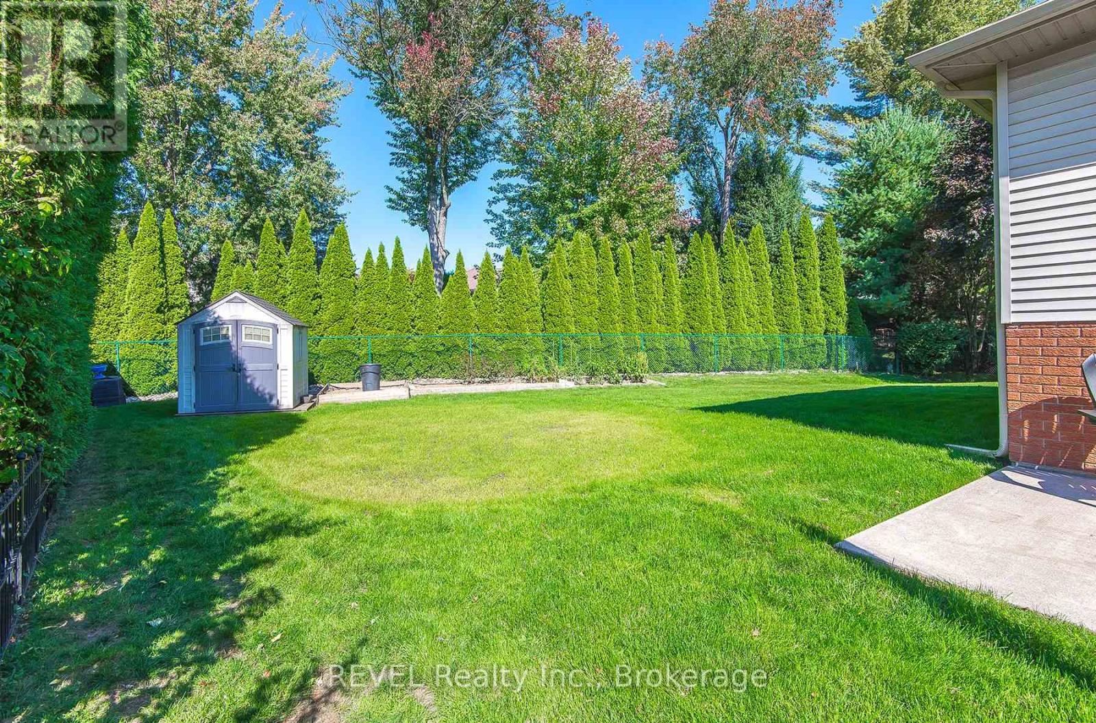 307 Beckett Crescent, Pelham (Fonthill), Ontario  L3E 0N5 - Photo 30 - X12451200