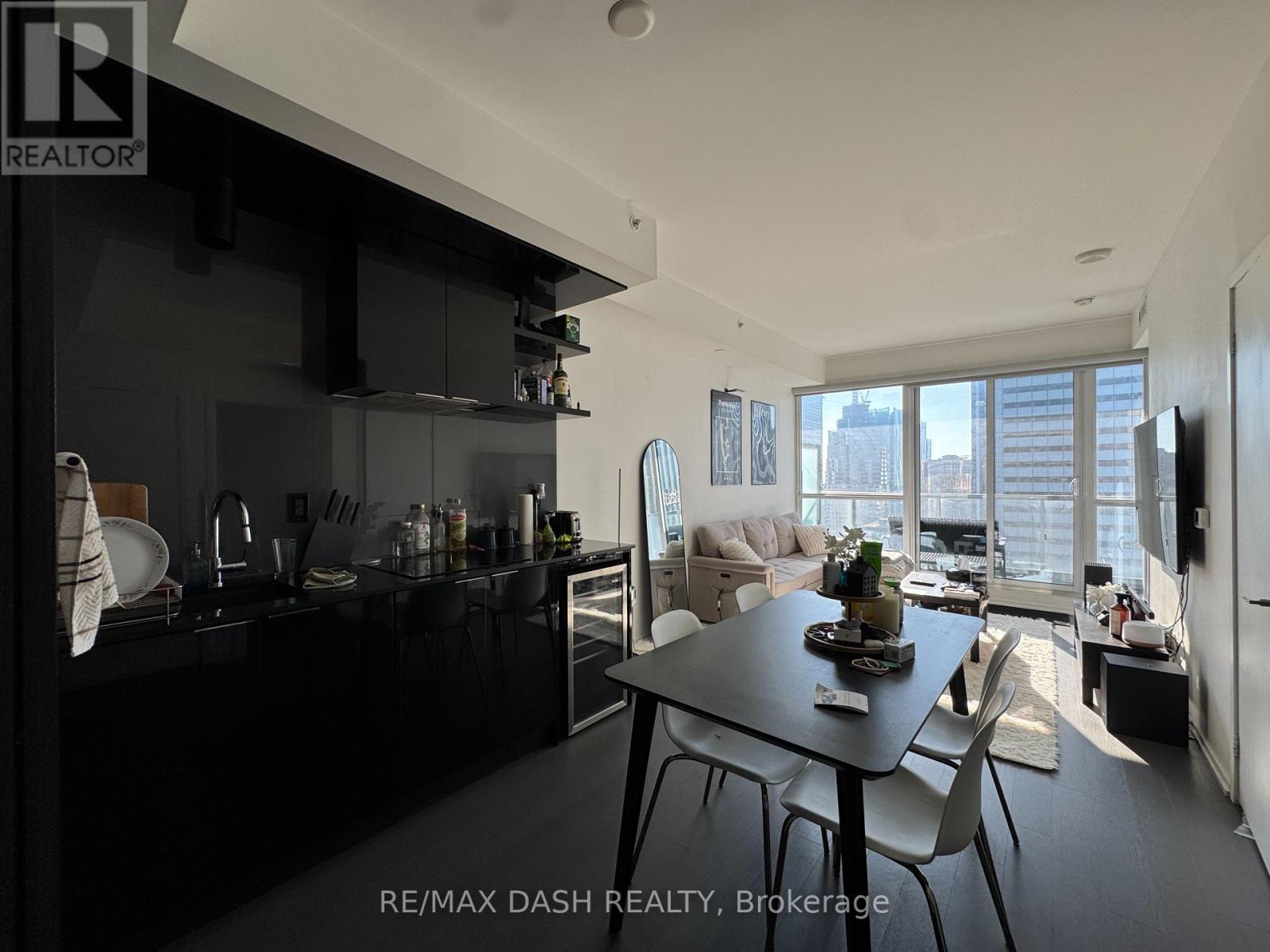 5310 - 70 Temperance Street, Toronto, Ontario  M5H 4E8 - Photo 2 - C12454459