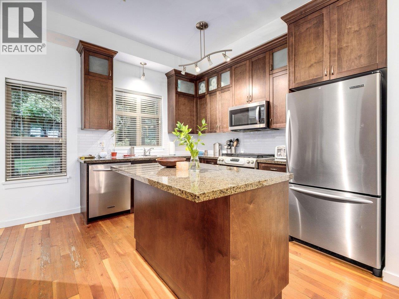 123 250 Salter Street, New Westminster, British Columbia  V3M 0B7 - Photo 4 - R3058931