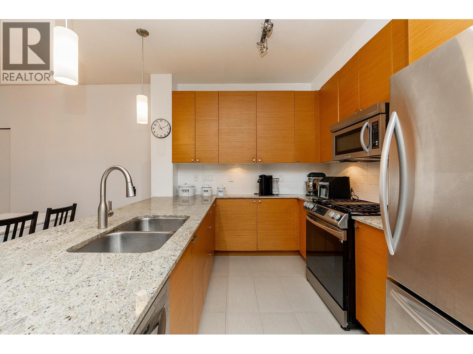 310 101 Morrissey Road, Port Moody, British Columbia  V3H 0E6 - Photo 4 - R3058945